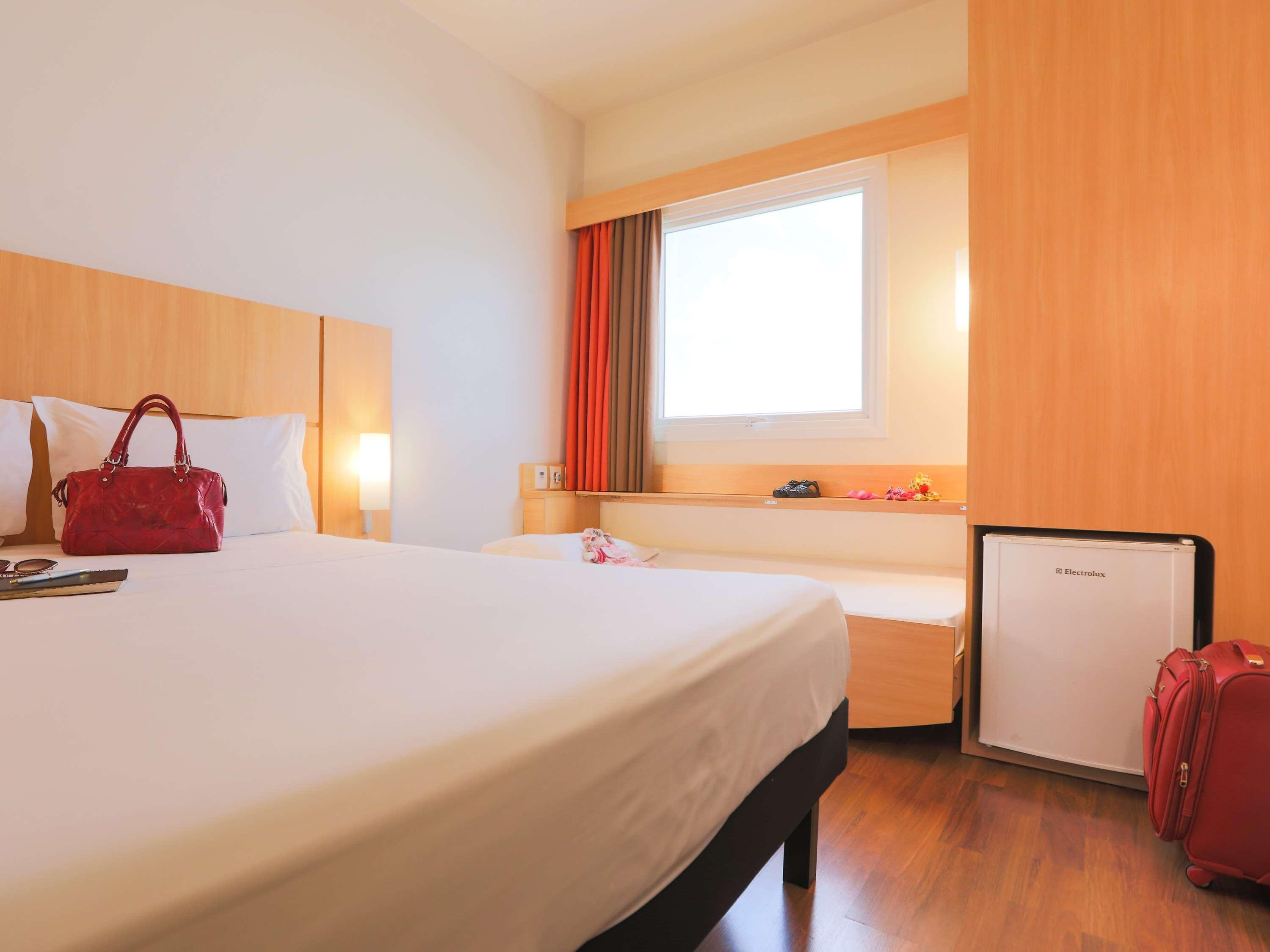 Ibis Montes Claros Shopping Hotel Exterior photo