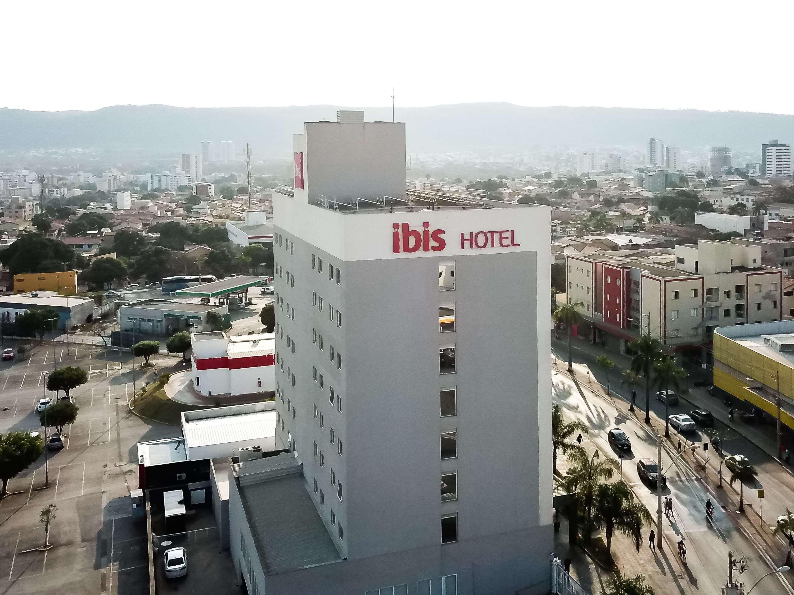 Ibis Montes Claros Shopping Hotel Exterior photo