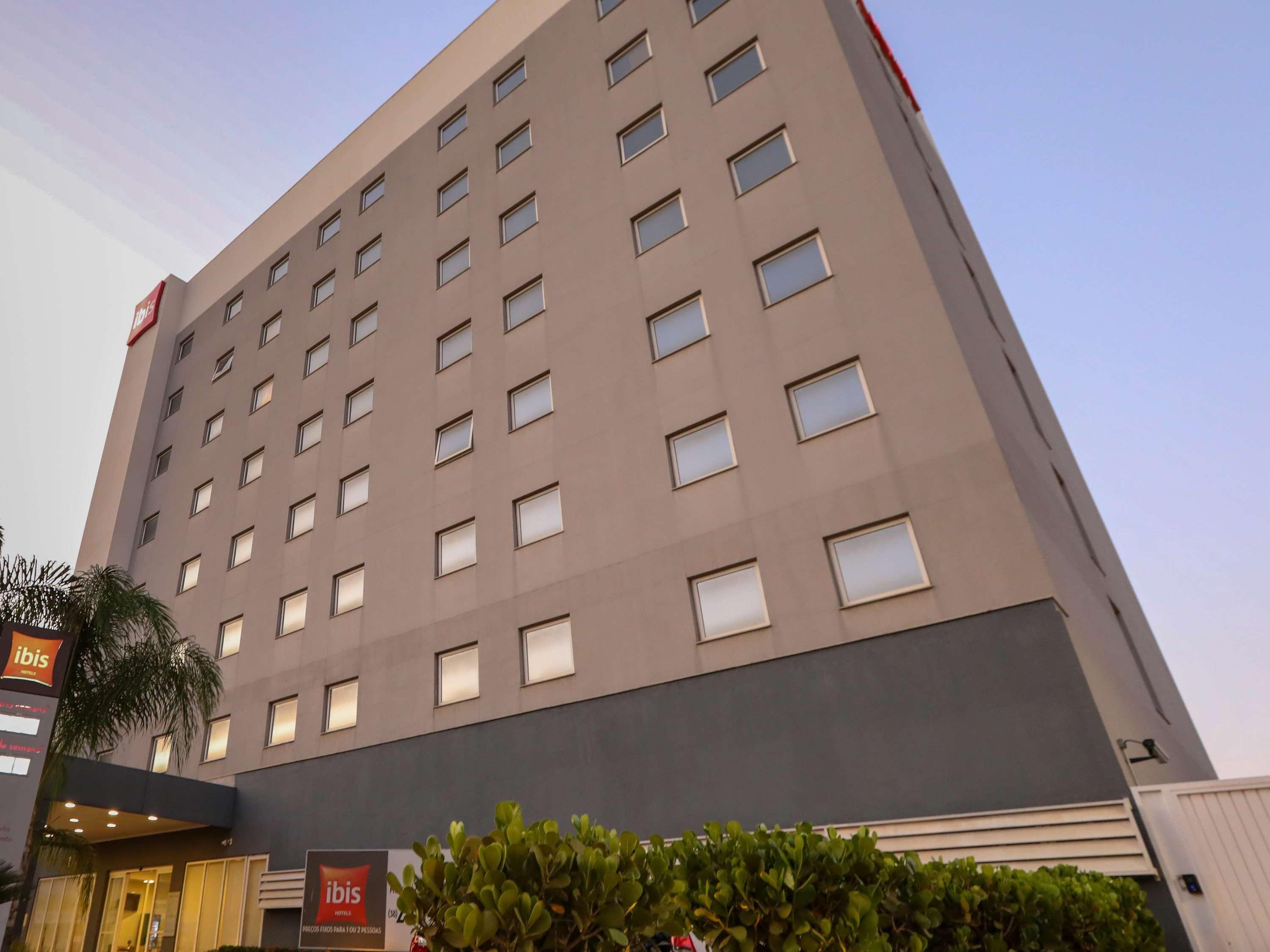 Ibis Montes Claros Shopping Hotel Exterior photo