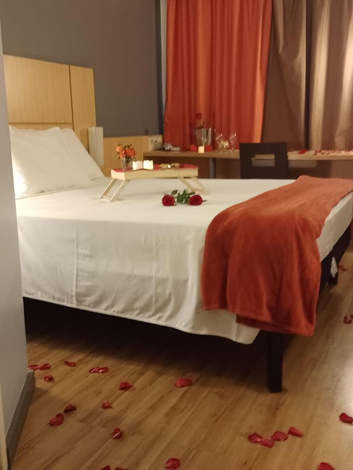 Ibis Montes Claros Shopping Hotel Exterior photo