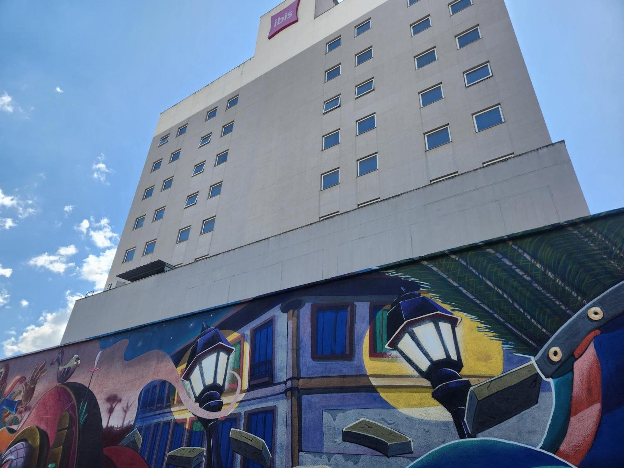 Ibis Montes Claros Shopping Hotel Exterior photo