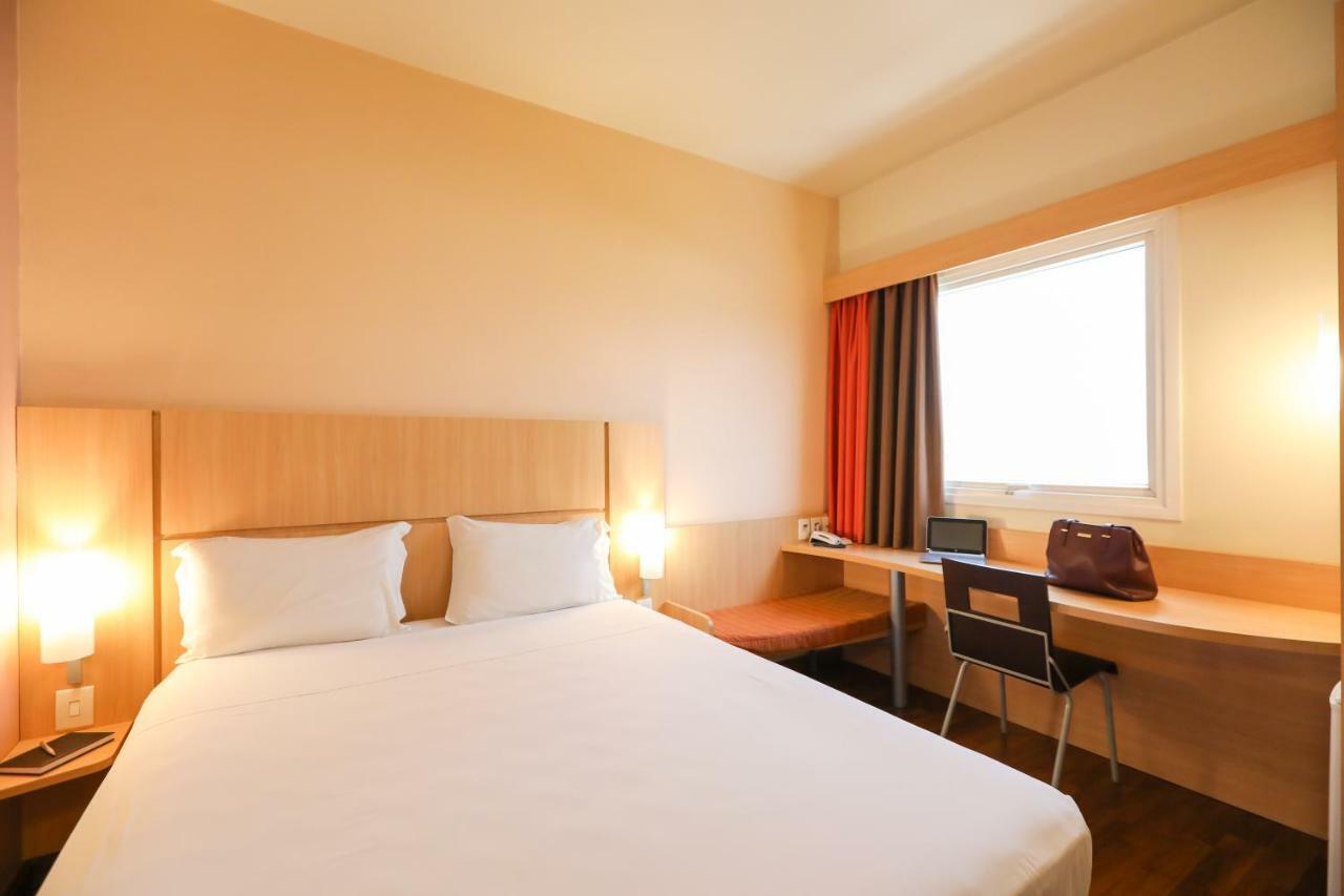 Ibis Montes Claros Shopping Hotel Exterior photo