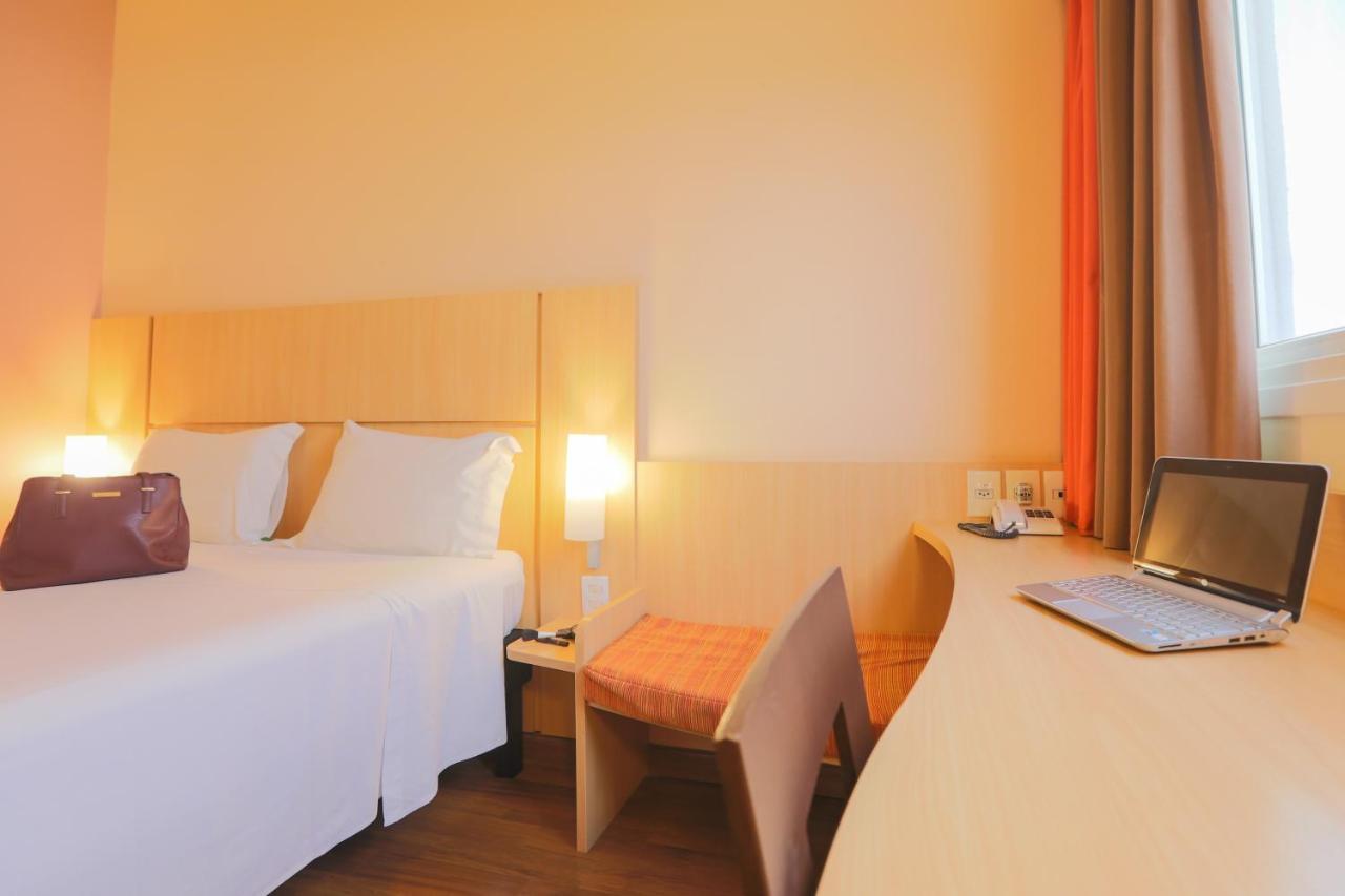 Ibis Montes Claros Shopping Hotel Exterior photo